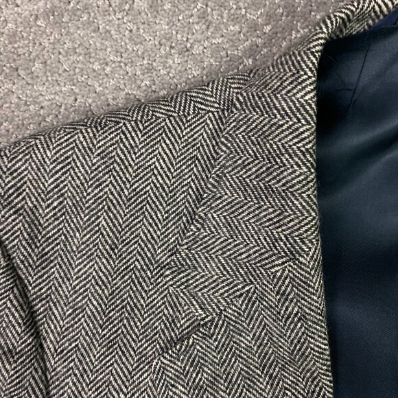 Lands End Herringbone Tweed Blazer Mens 40R Fits Short Gray Lambs Wool - Picture 3 of 15
